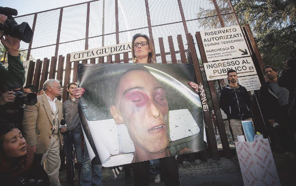 Cucchi, ancora depistaggi. “Ci vuole spirito di corpo”