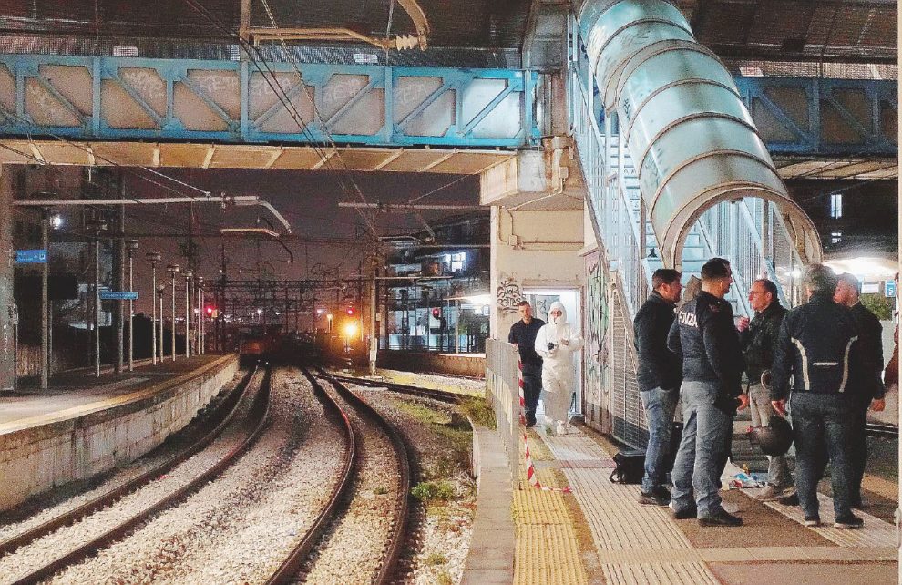 Stupro Circumvesuviana, libero il primo dei tre. I suoi legali: “Vittima consenziente” Stupro Circumvesuviana, libero il primo dei tre. I suoi legali: “Vittima consenziente”