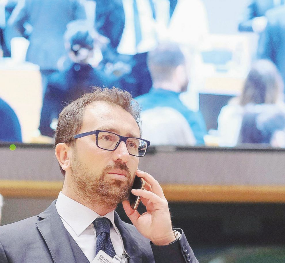 Altro che voto anticipato: è l’estate dell’incubo trojan