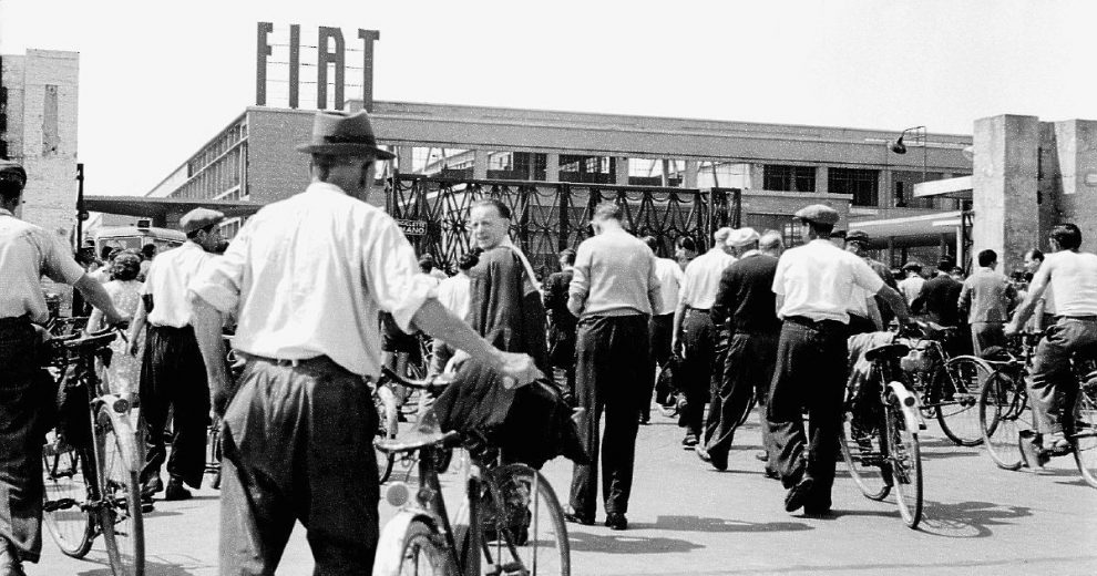 Prendi i soldi e scappa. Gli Agnelli e la fine di Fiat Prendi i soldi e scappa. Gli Agnelli e la fine di Fiat