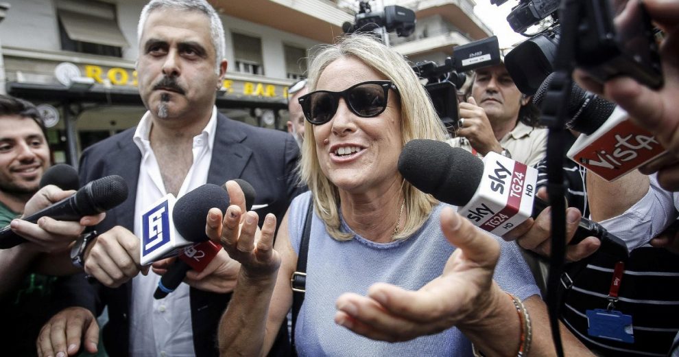“Giro in bici l’Italia fatta di cimiteri. E il dolore mi segue” “Giro in bici l’Italia fatta di cimiteri. E il dolore mi segue”