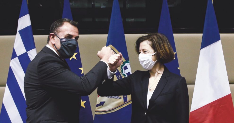 Chi se ne frega della sanità, Atene compra caccia francesi Chi se ne frega della sanità, Atene compra caccia francesi