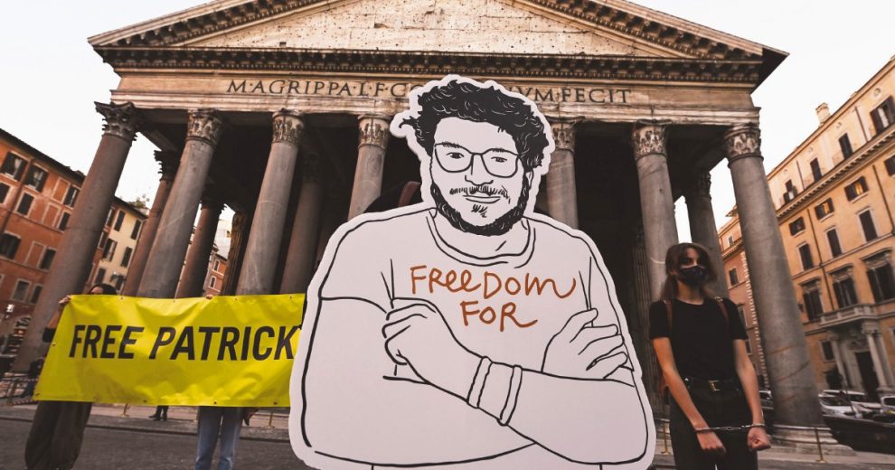 Il Viminale corre per Suárez. Però dimentica Patrick Zaki Il Viminale corre per Suárez. Però dimentica Patrick Zaki