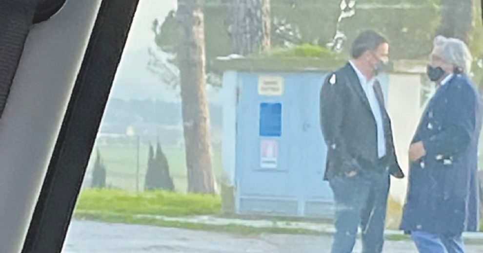 Servizi: Renzi attaccava Conte e incontrava la spia all’autogrill Servizi: Renzi attaccava Conte e incontrava la spia all’autogrill