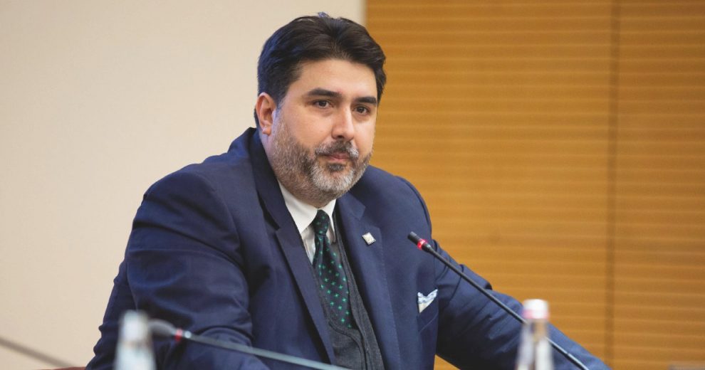Solinas cerca già un lavoro: vuole fare il giudice del Tar Solinas cerca già un lavoro: vuole fare il giudice del Tar