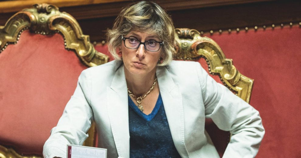 La paladina anti-stalker difende il testo salva-stalker