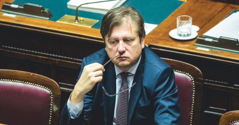 Sileri, Antitrust: “Nessun conflitto d’interessi”. Operò in clinica senza oneri per la Regione Sileri, Antitrust: “Nessun conflitto d’interessi”. Operò in clinica senza oneri per la Regione