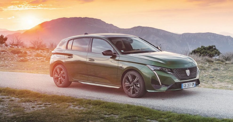 Con la 308 continua la scalata di Peugeot verso i “piani nobili” Con la 308 continua la scalata di Peugeot verso i “piani nobili”