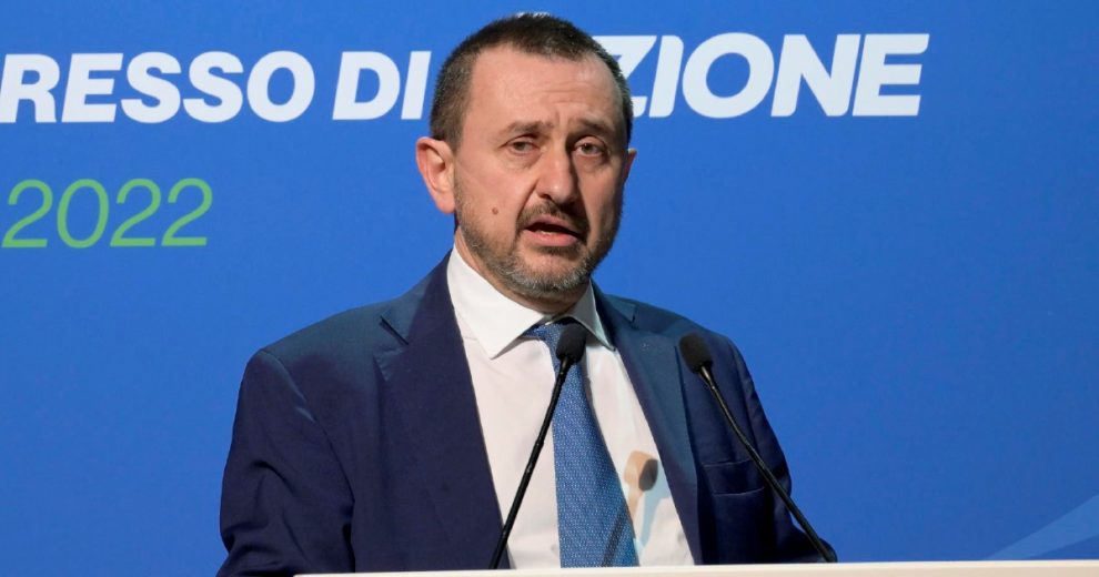 Bustine di nicotina, il renziano fa il regalo a British Tobacco